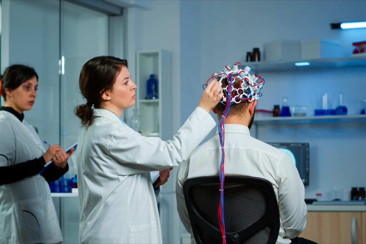 Potenciales Evocados Somatosensoriales de Miembros Superiores